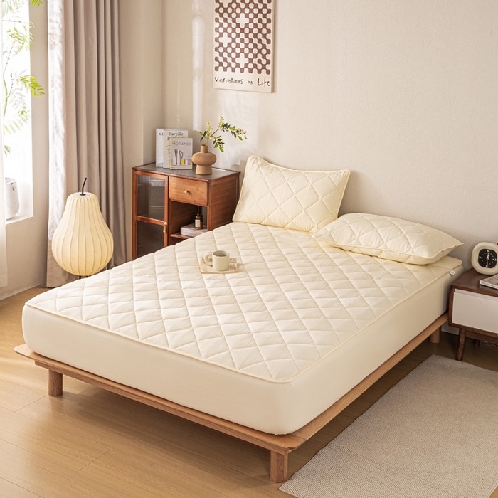 91家纺网 家纺一手货源 找家纺 憨豆家纺 2025新款水洗棉磨毛夹棉床笠四季床垫褥子床护垫薄款学生宿舍榻榻米垫被跨境加棉保护垫升级床笠款-米白