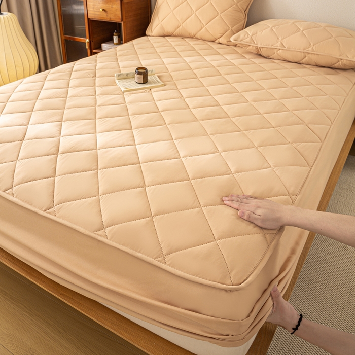 91家纺网 家纺一手货源 找家纺 憨豆家纺 2025新款水洗棉磨毛夹棉床笠四季床垫褥子床护垫薄款学生宿舍榻榻米垫被跨境加棉保护垫升级床笠款-棕黄色