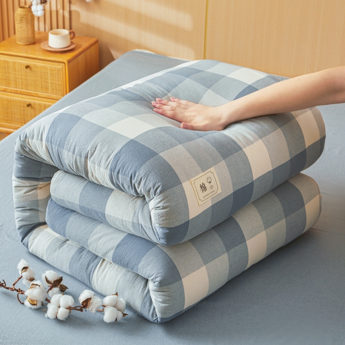 91家纺网 家纺一手货源 找家纺 爱屋及屋 2025新款水洗棉可拆洗棉花被被子被芯 蓝中格