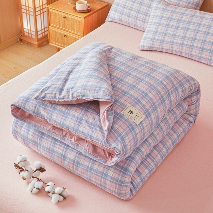 91家纺网 家纺一手货源 找家纺 爱屋及屋 2025新款水洗棉可拆洗棉花被被子被芯 格韵紫