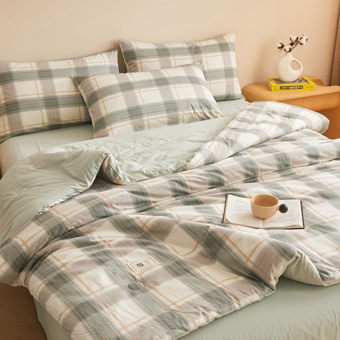 91家纺网 家纺一手货源 找家纺 爱屋及屋 2025新款无印风水洗棉棉花冬被被子被芯 韵绿条纹