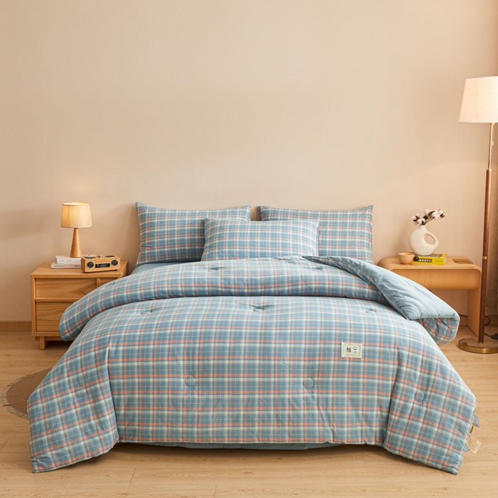 91家纺网 家纺一手货源 找家纺 爱屋及屋 2025新款无印风水洗棉棉花冬被被子被芯 格韵蓝