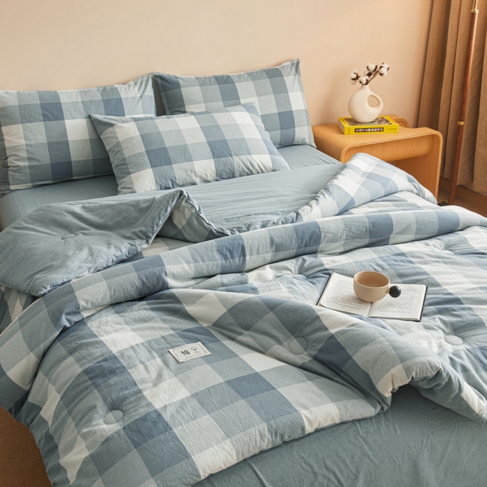 91家纺网 家纺一手货源 找家纺 爱屋及屋 2025新款无印风水洗棉棉花冬被被子被芯 蓝中格