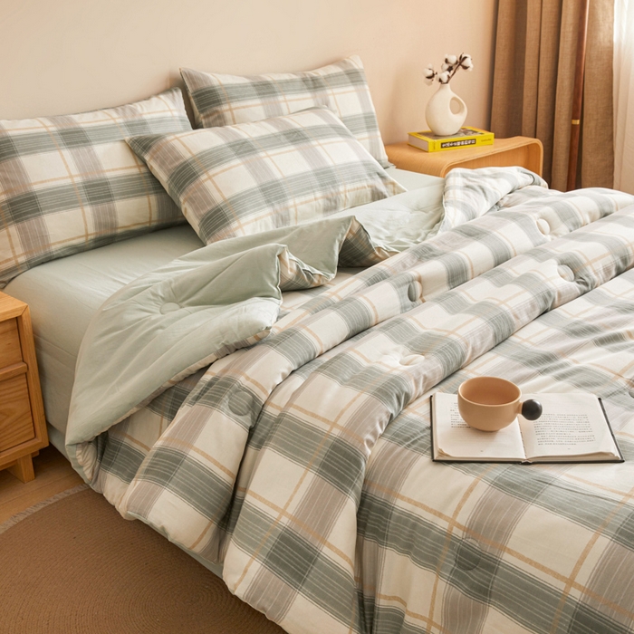 91家纺网 家纺一手货源 找家纺 爱屋及屋 2025新款无印风水洗棉棉花冬被被子被芯 韵绿条纹