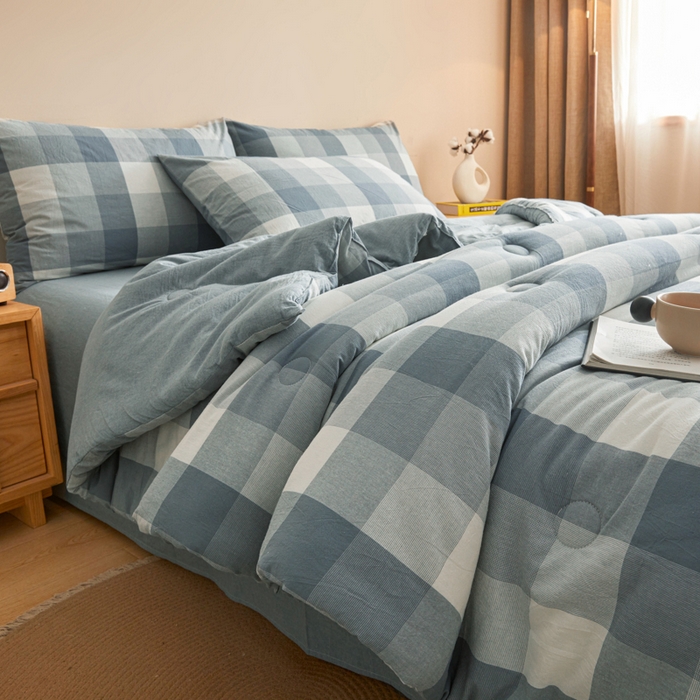 91家纺网 家纺一手货源 找家纺 爱屋及屋 2025新款无印风水洗棉棉花冬被被子被芯 蓝中格