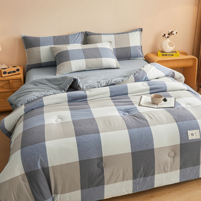 91家纺网 家纺一手货源 找家纺 爱屋及屋 2025新款无印风水洗棉棉花冬被被子被芯 蓝咖大格