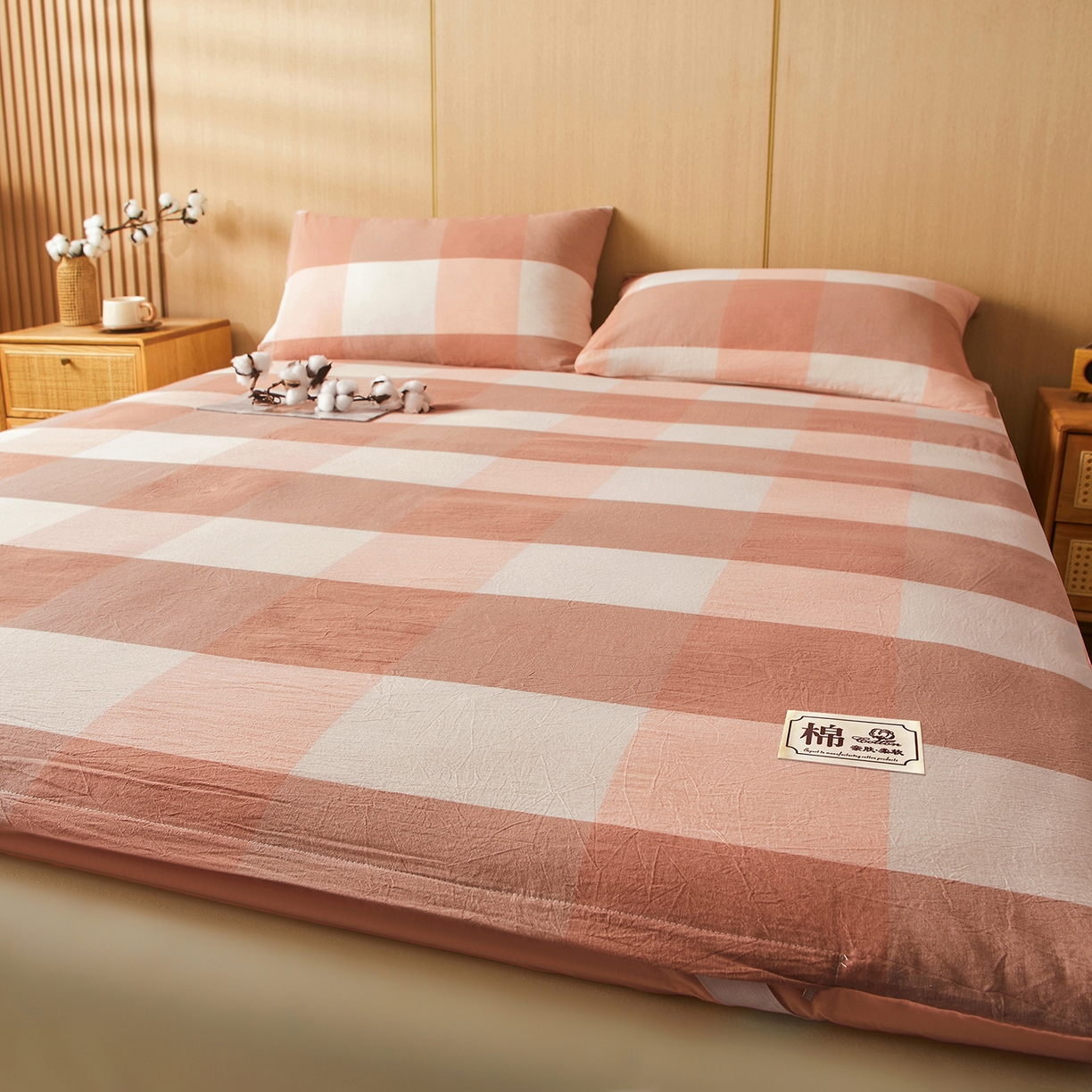 91家纺网 家纺一手货源 找家纺 晓时候 20252新款可拆洗新疆棉花床垫被褥子学生宿舍亲肤水洗棉棉花床垫-家用款 蜜粉大格