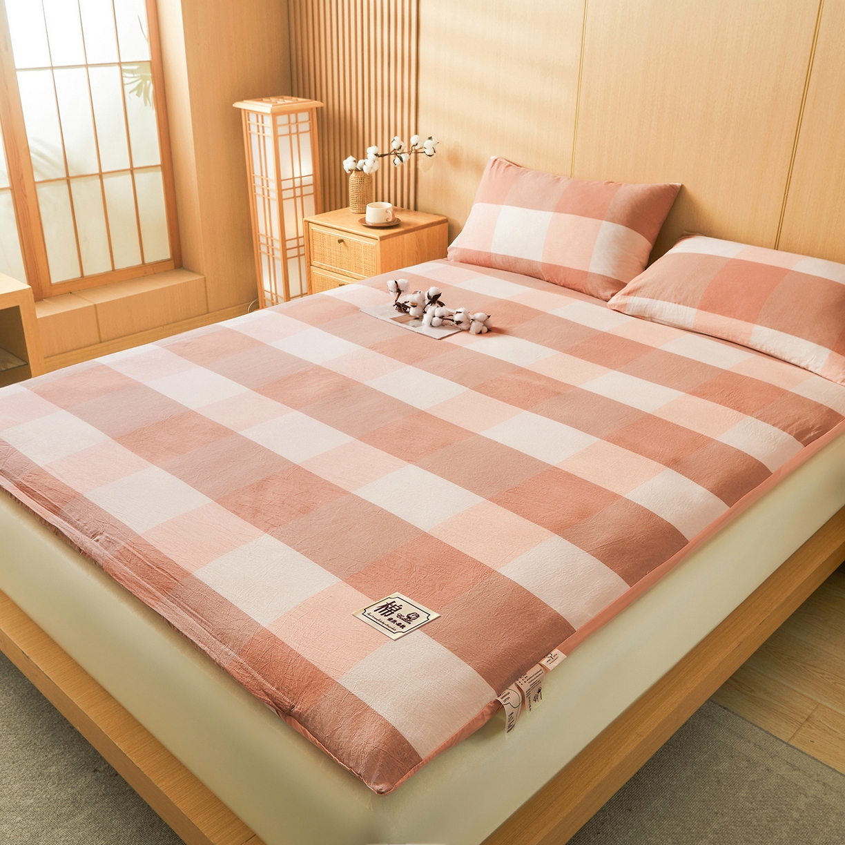 91家纺网 家纺一手货源 找家纺 晓时候 20252新款可拆洗新疆棉花床垫被褥子学生宿舍亲肤水洗棉棉花床垫-家用款 蜜粉大格