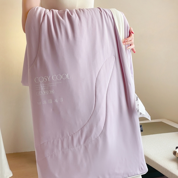 91家纺网 家纺一手货源 找家纺 佳汐蓝家纺 2025新款岛屿漫游凉感夏被 贝壳紫