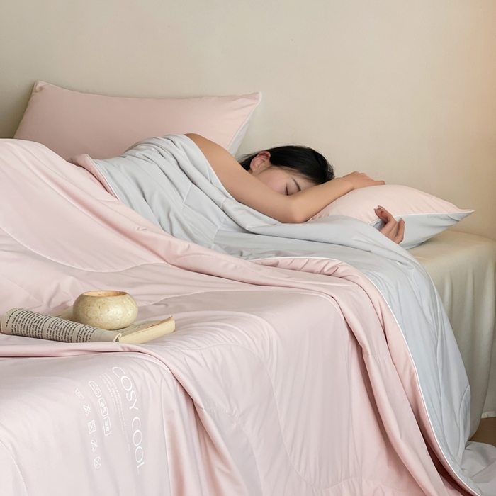 91家纺网 家纺一手货源 找家纺 佳汐蓝家纺 2025新款岛屿漫游凉感夏被 珊瑚粉