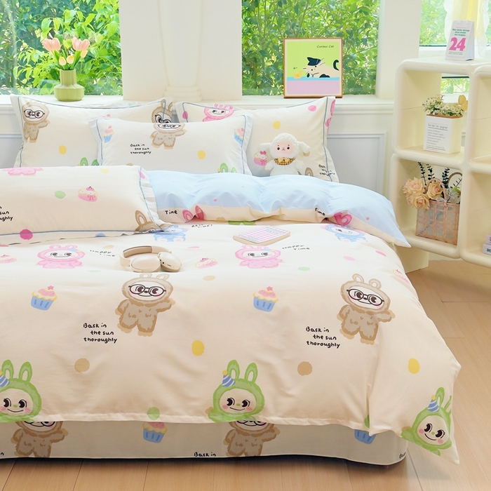 91家纺网 家纺一手货源 找家纺 铭博家纺 2025新款直播爆款100%全棉吊边一字绣工艺款13070印花全棉四件套 彩萌布布