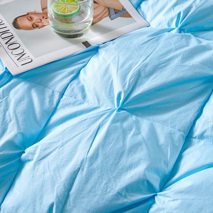 91家纺网 家纺一手货源 找家纺 全棉扭花羽毛被加厚保暖95白鹅绒被子秋冬春秋被冬被直播供货