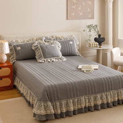 91家纺网 家纺一手货源 找家纺 （总）菊上家纺 2025新款全棉色织水洗棉洛丽塔公主系列单床盖