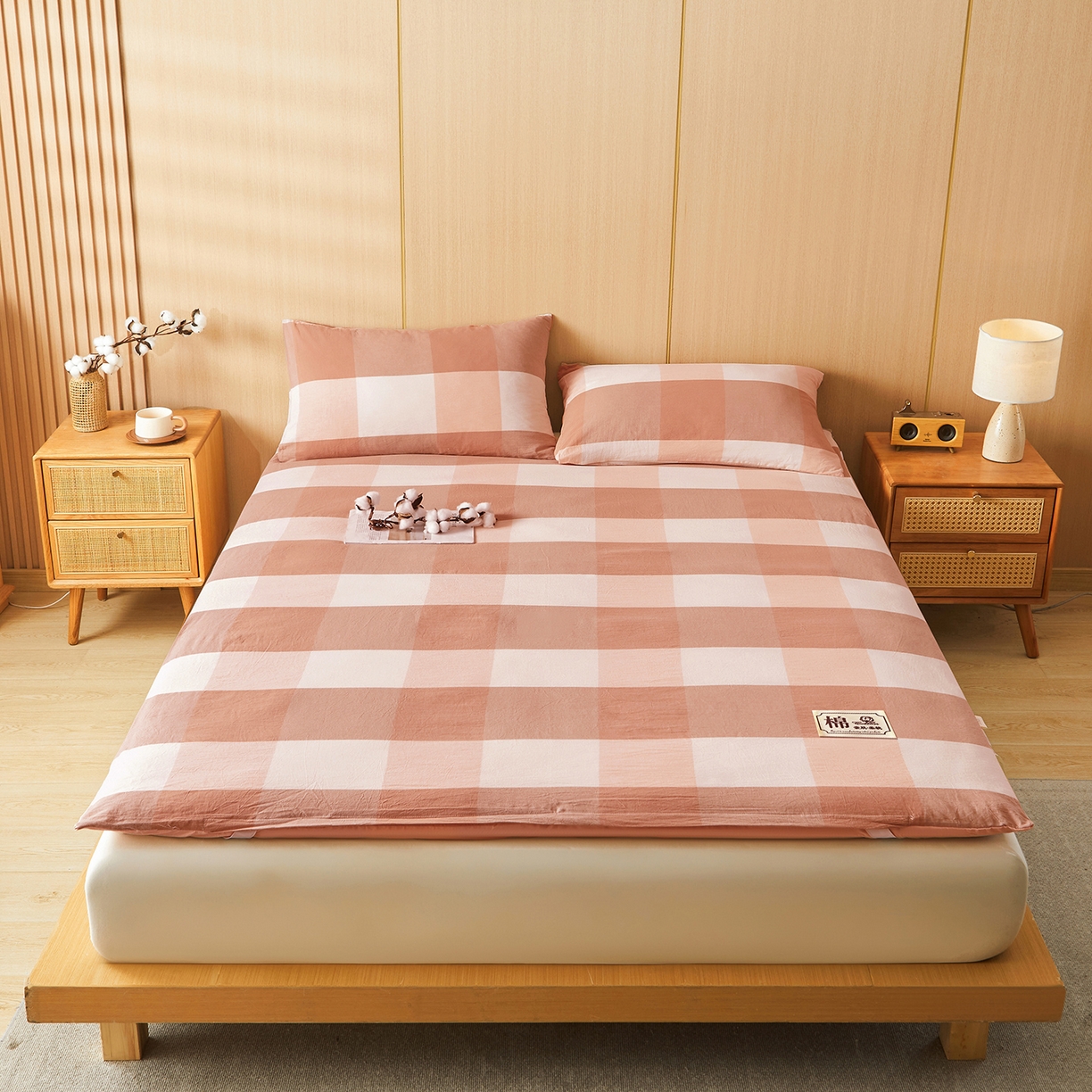 91家纺网 家纺一手货源 找家纺 晓时候 20252新款可拆洗新疆棉花床垫被褥子学生宿舍亲肤水洗棉棉花床垫-家用款 蜜粉大格