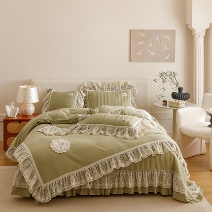 91家纺网 家纺一手货源 找家纺 （总）菊上家纺 2025新款全棉色织水洗棉洛丽塔公主床盖款四件套