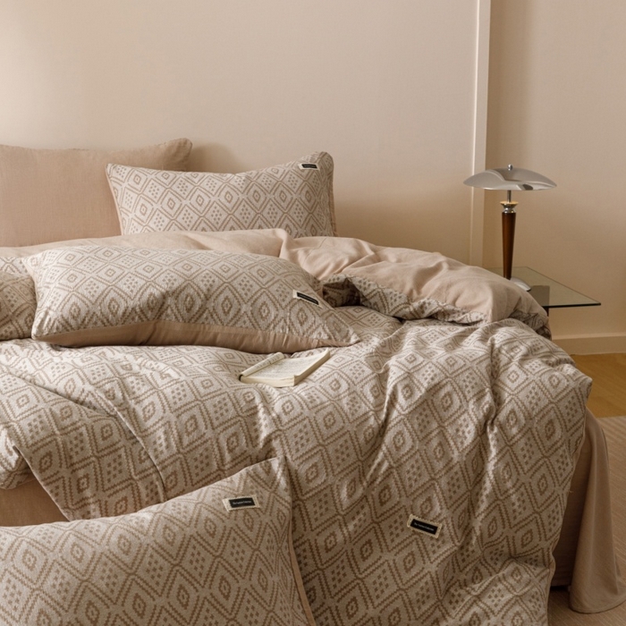 91家纺网 家纺一手货源 找家纺 艾莱家纺 2025新款棉麻风色织提花水洗棉全棉纯棉四件套-梦享 梦享-稻香咖