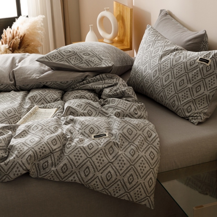 91家纺网 家纺一手货源 找家纺 艾莱家纺 2025新款棉麻风色织提花水洗棉全棉纯棉四件套-梦享 梦享-北欧灰