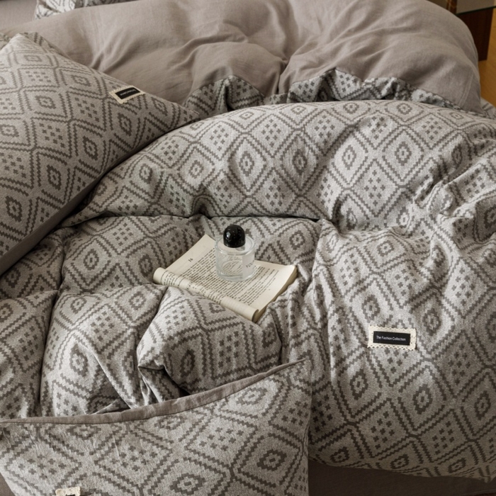 91家纺网 家纺一手货源 找家纺 艾莱家纺 2025新款棉麻风色织提花水洗棉全棉纯棉四件套-梦享 梦享-北欧灰