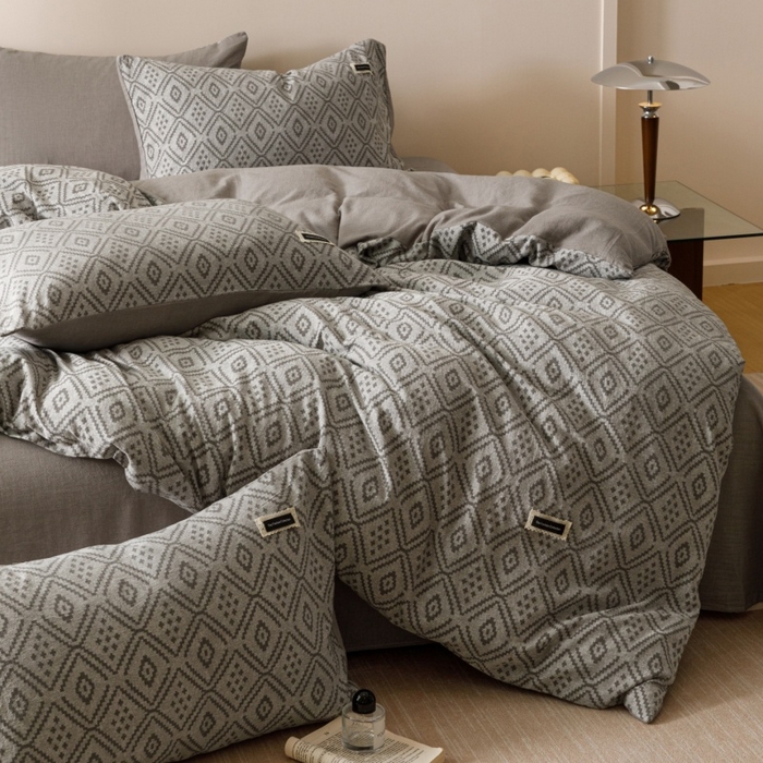 91家纺网 家纺一手货源 找家纺 艾莱家纺 2025新款棉麻风色织提花水洗棉全棉纯棉四件套-梦享 梦享-北欧灰