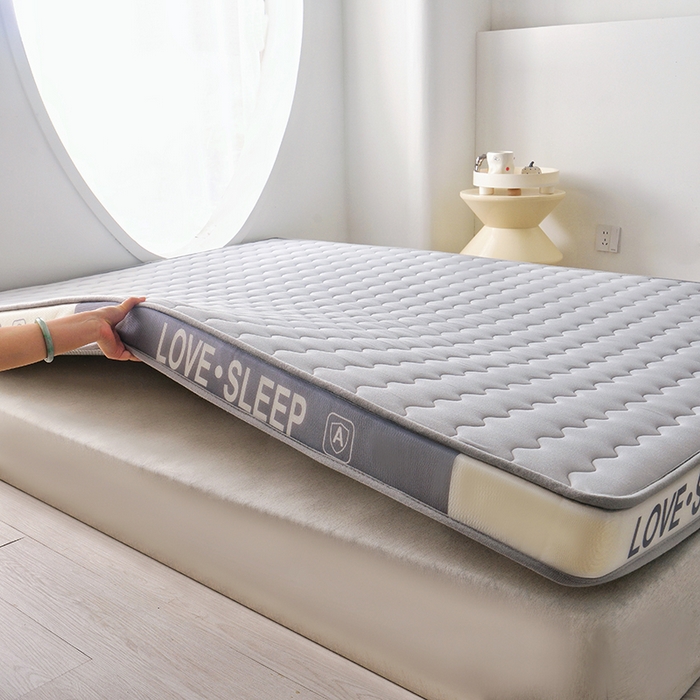 91家纺网 家纺一手货源 找家纺 苏赫床垫 2025新款牛奶丝乳胶床垫立体款床垫 灰色波纹