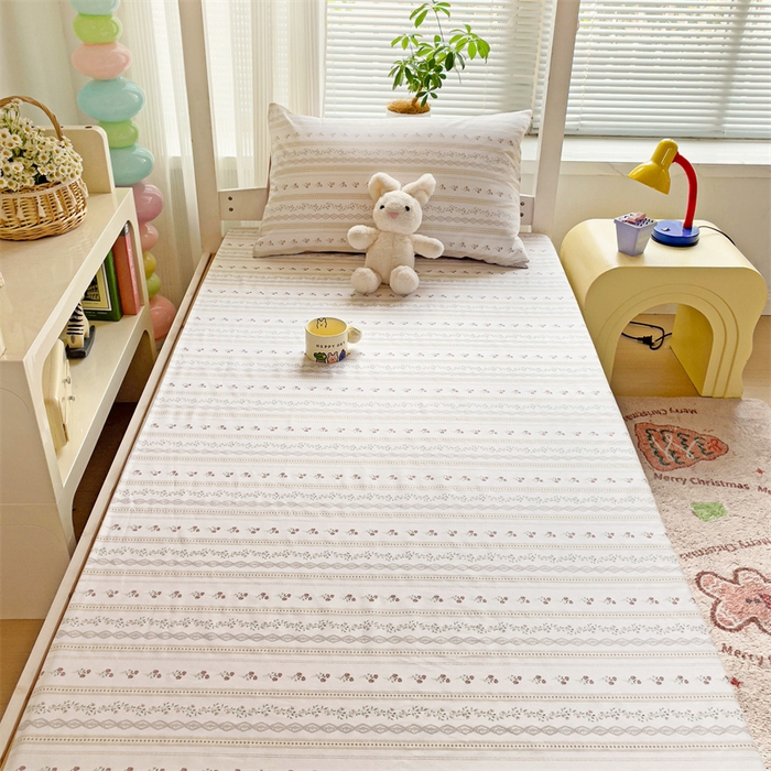 91家纺网 家纺一手货源 找家纺 名兮家居 2025新款全棉纯棉13372学生床上下铺单床单 樱桃花