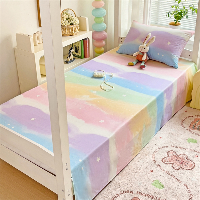 91家纺网 家纺一手货源 找家纺 名兮家居 2025新款全棉纯棉13372学生床上下铺单床单 彩色天空