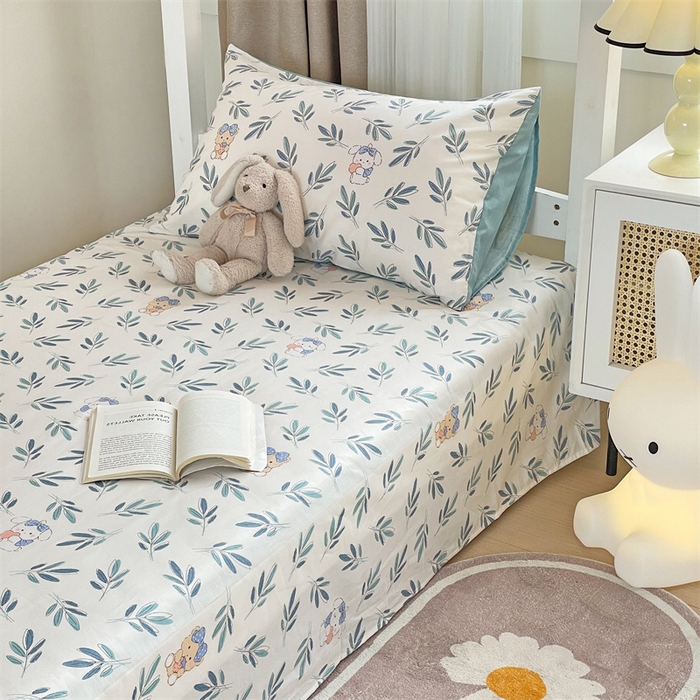 91家纺网 家纺一手货源 找家纺 名兮家居 2025新款全棉纯棉13372学生床上下铺单床单 花花熊