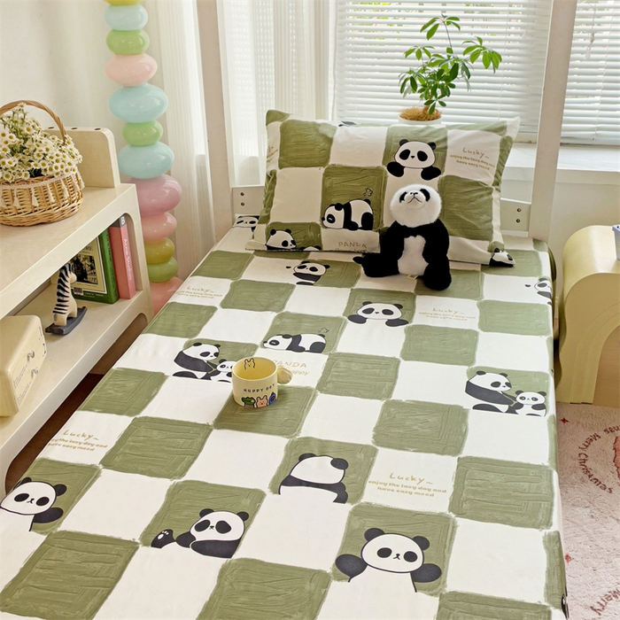 91家纺网 家纺一手货源 找家纺 名兮家居 2025新款全棉纯棉13372学生床上下铺单床单 熊猫胖达