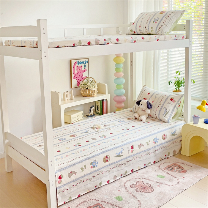 91家纺网 家纺一手货源 找家纺 名兮家居 2025新款全棉纯棉13372学生床上下铺单床单 草莓兔兔