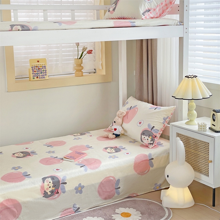 91家纺网 家纺一手货源 找家纺 名兮家居 2025新款全棉纯棉13372学生床上下铺单床单 蜜桃女孩