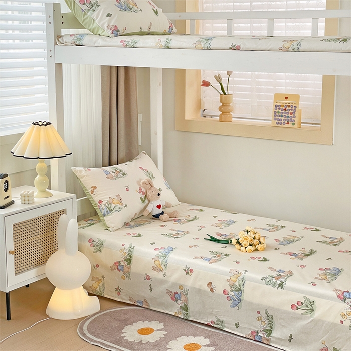 91家纺网 家纺一手货源 找家纺 名兮家居 2025新款全棉纯棉13372学生床上下铺单床单 蘑菇小兔