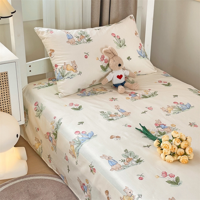 91家纺网 家纺一手货源 找家纺 名兮家居 2025新款全棉纯棉13372学生床上下铺单床单 蘑菇小兔