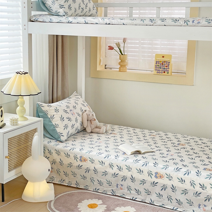 91家纺网 家纺一手货源 找家纺 名兮家居 2025新款全棉纯棉13372学生床上下铺单床单 花花熊