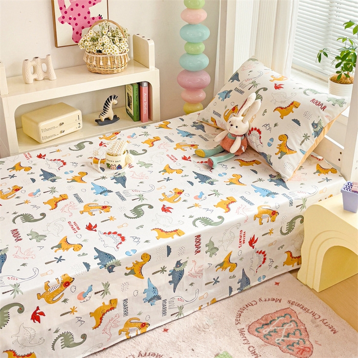 91家纺网 家纺一手货源 找家纺 名兮家居 2025新款全棉纯棉13372学生床上下铺单床单 恐龙王国