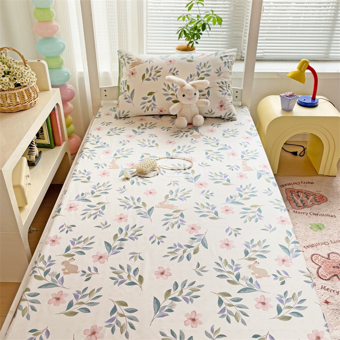 91家纺网 家纺一手货源 找家纺 名兮家居 2025新款全棉纯棉13372学生床上下铺单床单 轻纱漫舞