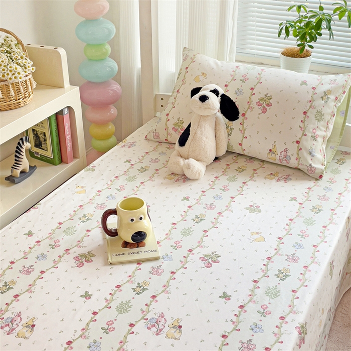 91家纺网 家纺一手货源 找家纺 名兮家居 2025新款全棉纯棉13372学生床上下铺单床单 甜蜜兔兔