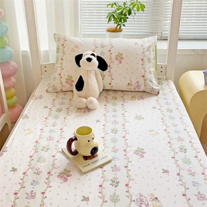 91家纺网 家纺一手货源 找家纺 名兮家居 2025新款全棉纯棉13372学生床上下铺单床单 甜蜜兔兔