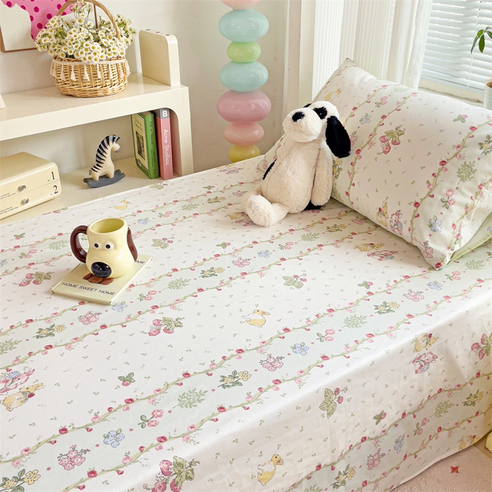 91家纺网 家纺一手货源 找家纺 名兮家居 2025新款全棉纯棉13372学生床上下铺单床单 甜蜜兔兔