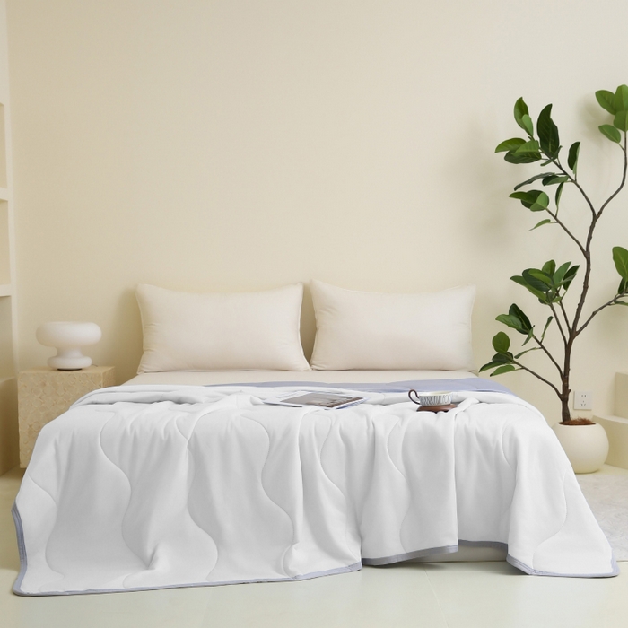 91家纺网 家纺一手货源 找家纺 眠多宝 2025新款纯色凉感丝夏被夏凉被空调被跨境热品temu希音TK外贸 白色