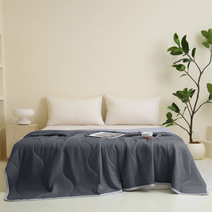 91家纺网 家纺一手货源 找家纺 眠多宝 2025新款纯色凉感丝夏被夏凉被空调被跨境热品temu希音TK外贸 深灰