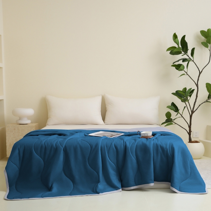 91家纺网 家纺一手货源 找家纺 眠多宝 2025新款纯色凉感丝夏被夏凉被空调被跨境热品temu希音TK外贸 深蓝