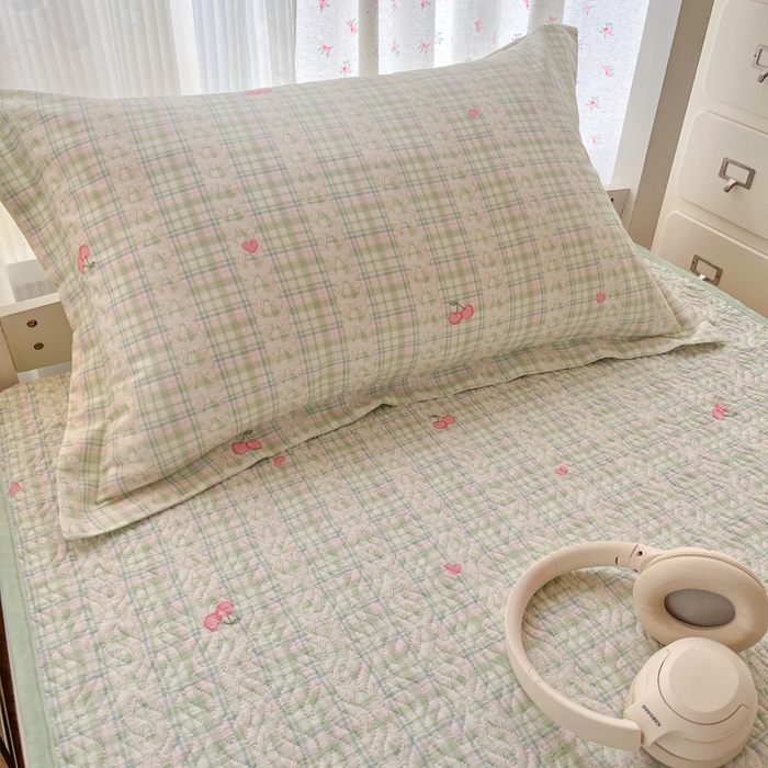 91家纺网 家纺一手货源 找家纺 慕晨 2025新款全棉学生床盖宿舍印花纯棉床盖三件套AB版皆可用四季通用直播 小樱桃