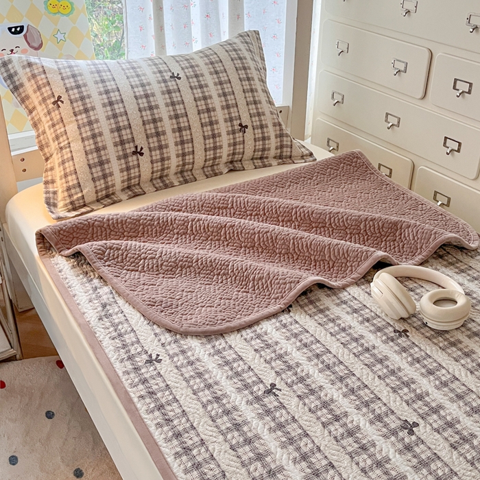 91家纺网 家纺一手货源 找家纺 慕晨 2025新款全棉学生床盖宿舍印花纯棉床盖三件套AB版皆可用四季通用直播 巧克力蝴蝶结