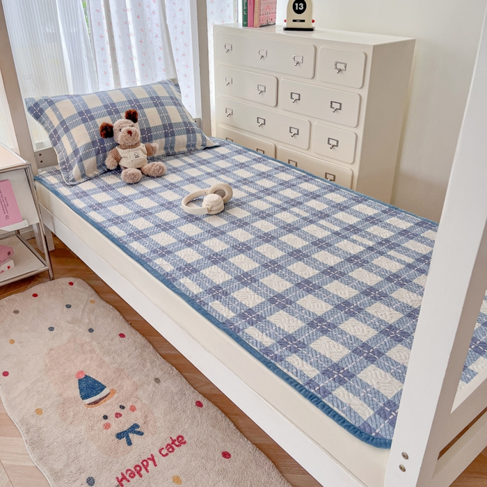 91家纺网 家纺一手货源 找家纺 慕晨 2025新款全棉学生床盖宿舍印花纯棉床盖三件套AB版皆可用四季通用直播 简约格子