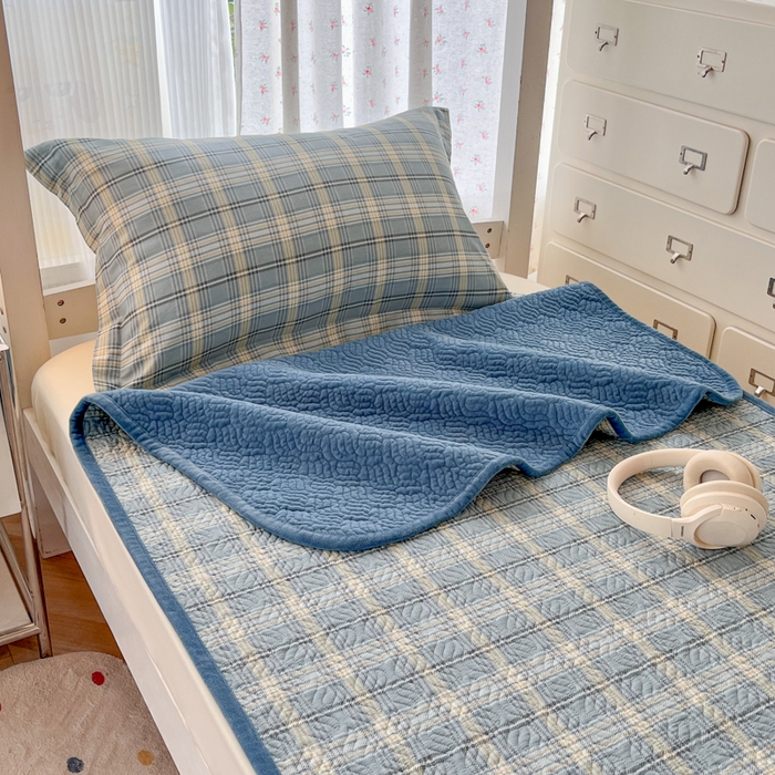 91家纺网 家纺一手货源 找家纺 （总）慕晨 2025新款全棉学生床盖宿舍印花纯棉床盖三件套AB版皆可用四季通用直播