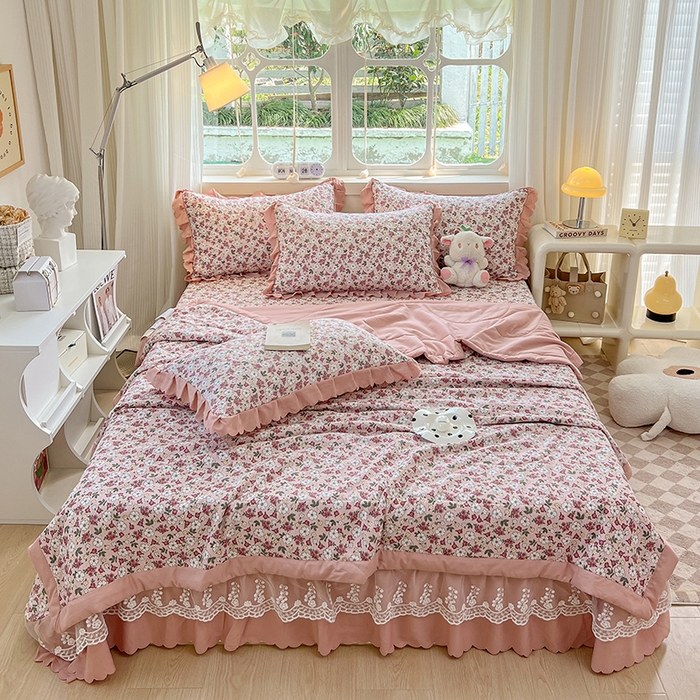 91家纺网 家纺一手货源 找家纺 金梦家居 2025新款印花小竹棉花边夹棉床盖夏被四件套 温婉