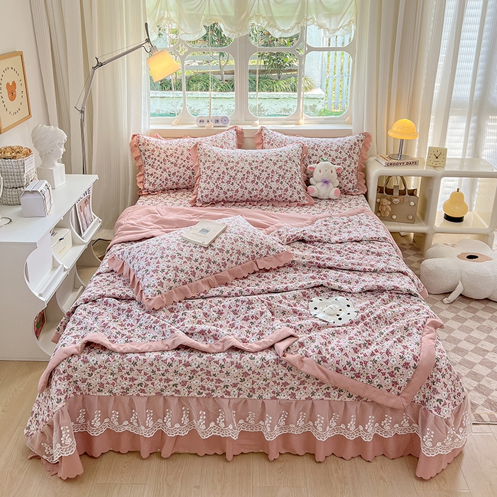 91家纺网 家纺一手货源 找家纺 金梦家居 2025新款印花小竹棉花边夹棉床盖夏被四件套 温婉