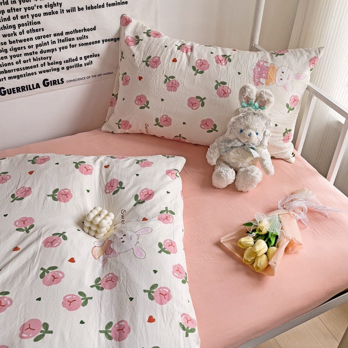 91家纺网 家纺一手货源 找家纺 芷凡家纺 2025新款水洗棉双层纱学生三件套宿舍上下铺三件套 曼塔玫瑰