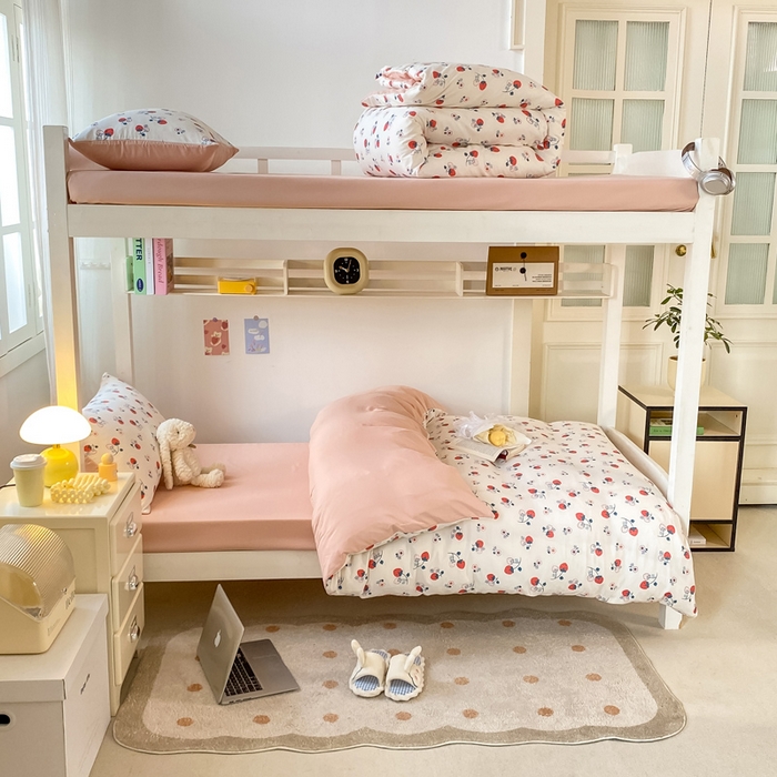 91家纺网 家纺一手货源 找家纺 芷凡家纺 2025新款水洗棉双层纱学生三件套宿舍上下铺三件套 莓果