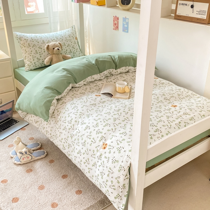 91家纺网 家纺一手货源 找家纺 芷凡家纺 2025新款水洗棉双层纱学生三件套宿舍上下铺三件套 巷里